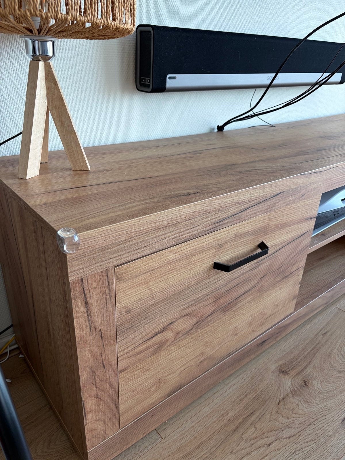Modern TV-meubel met opbergruimte - Houtlook, Huis en Inrichting, Ophalen, 150 tot 200 cm, Zo goed als nieuw, Minder dan 100 cm