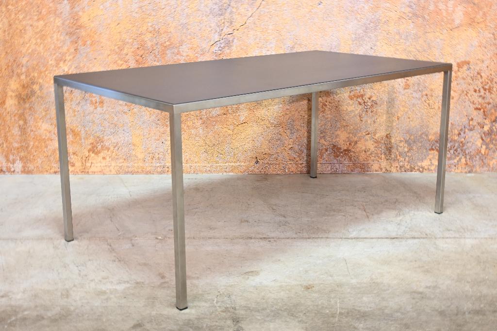ZGANieuw! Metaform S30 design eettafel, Overige houtsoorten, Zo goed als nieuw, Vijf personen of meer, Metaform