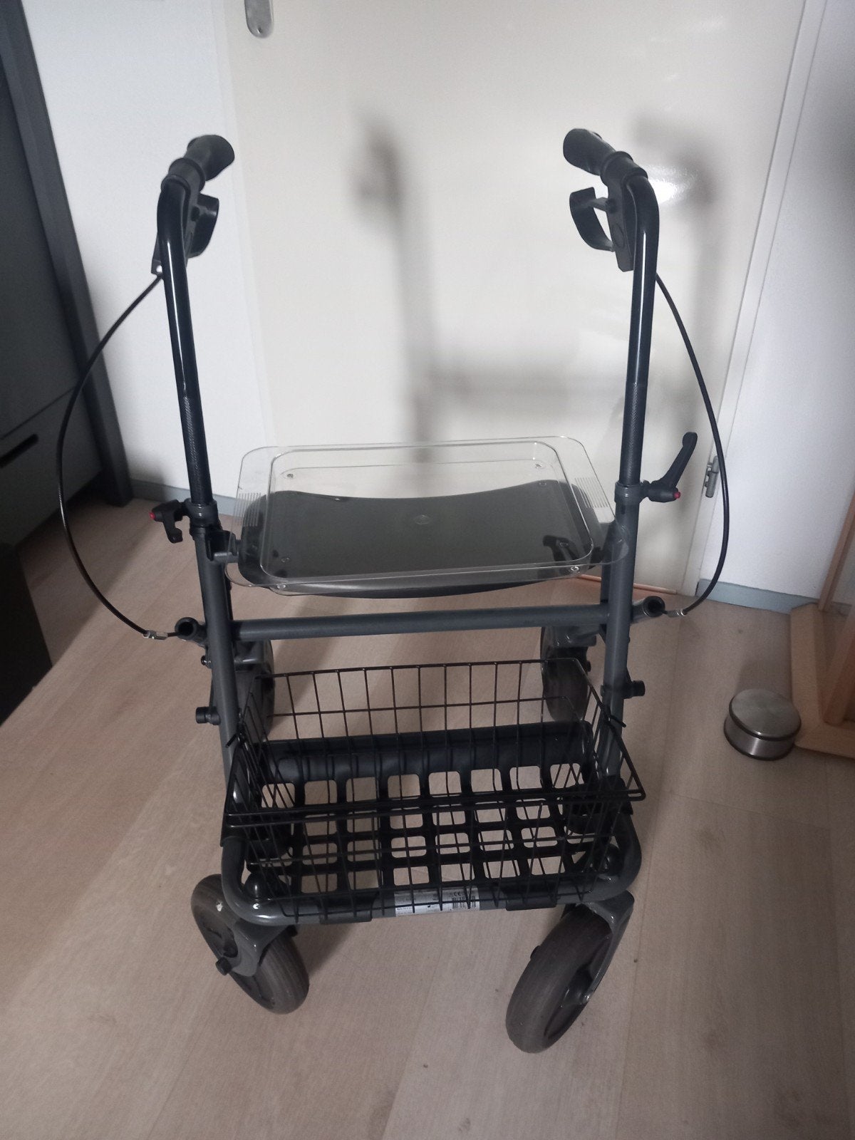 Inklapbare rollator met mandje, Ophalen, Opvouwbaar, Zo goed als nieuw