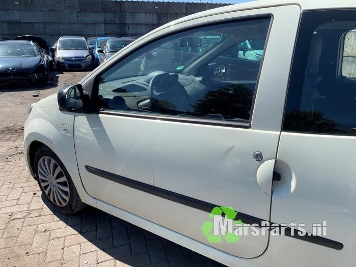 Portier 2Deurs links van een Renault Twingo (OVENR), Gebruikt, -, -, Ophalen of Verzenden