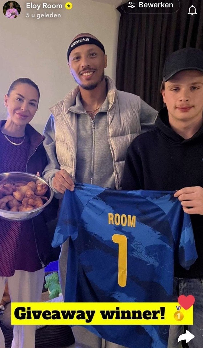 Gesigneerd Eloy Room shirt - Blue Wave Curaçao 2026, Maat L, Ophalen of Verzenden, Gebruikt, Shirt