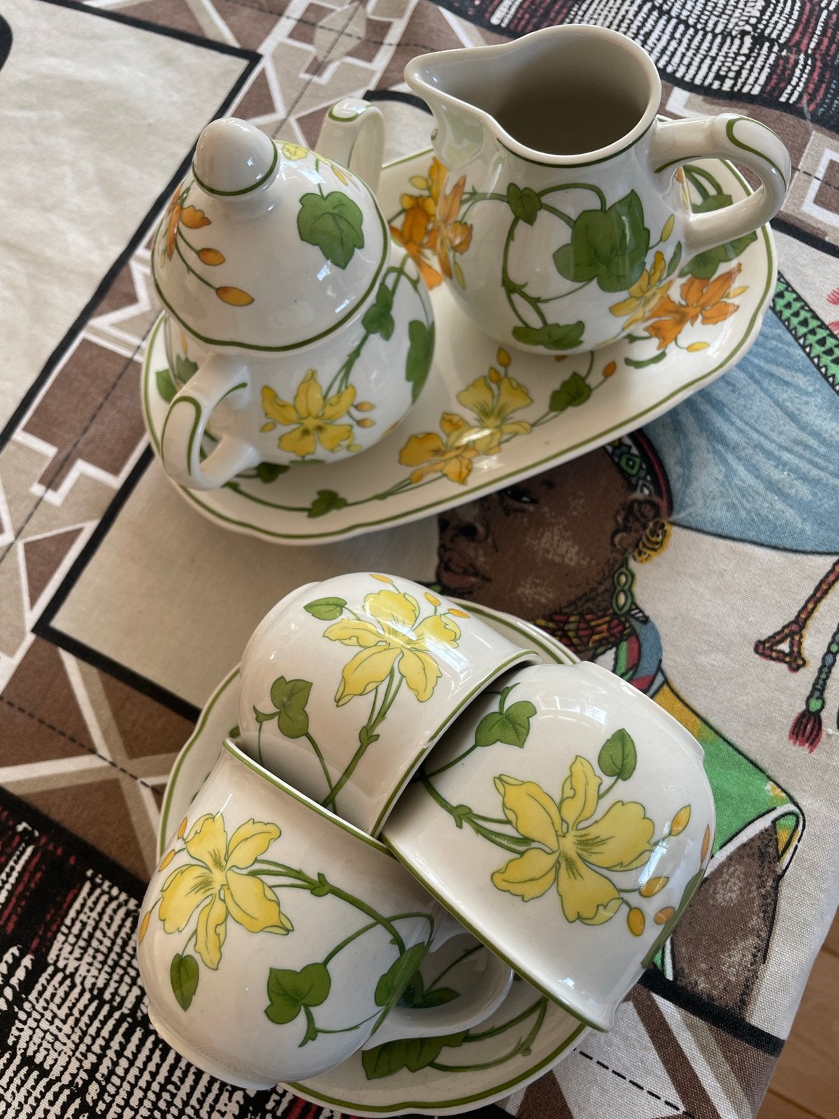 Villeroy en boch geranium koffiekopjes en roomstel, Huis en Inrichting, Keramiek, Vintage, Ophalen of Verzenden, Zo goed als nieuw