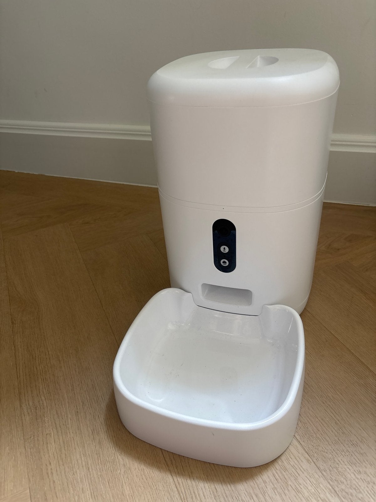 Automatic pet feeder with camera, Ophalen, Zo goed als nieuw