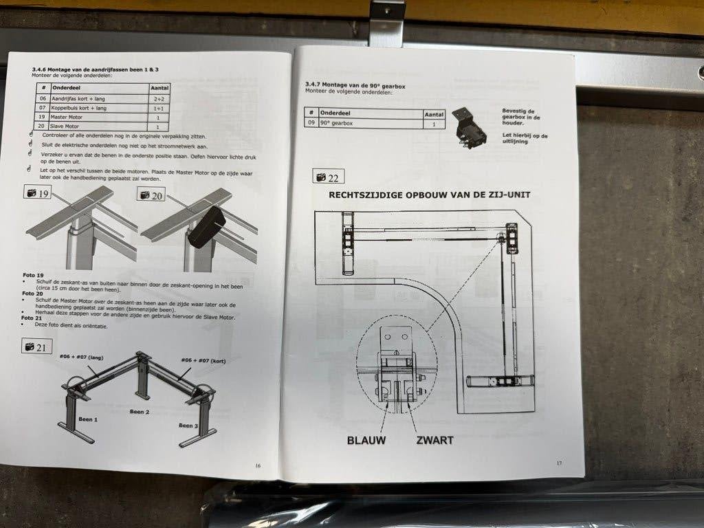 Elektrisch in hoogte verstelbare bureau 3 poot (Zit/Staan), Huis en Inrichting, Zit-sta bureau, Elektrisch, Metaal, Ophalen of Verzenden