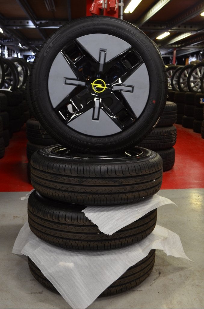 Org. 17" Opel Rocks E Velgen Staal 4x108 65.1 + Zomerbanden, Niet ingevuld, 14 inch, 155 mm, Banden en Velgen