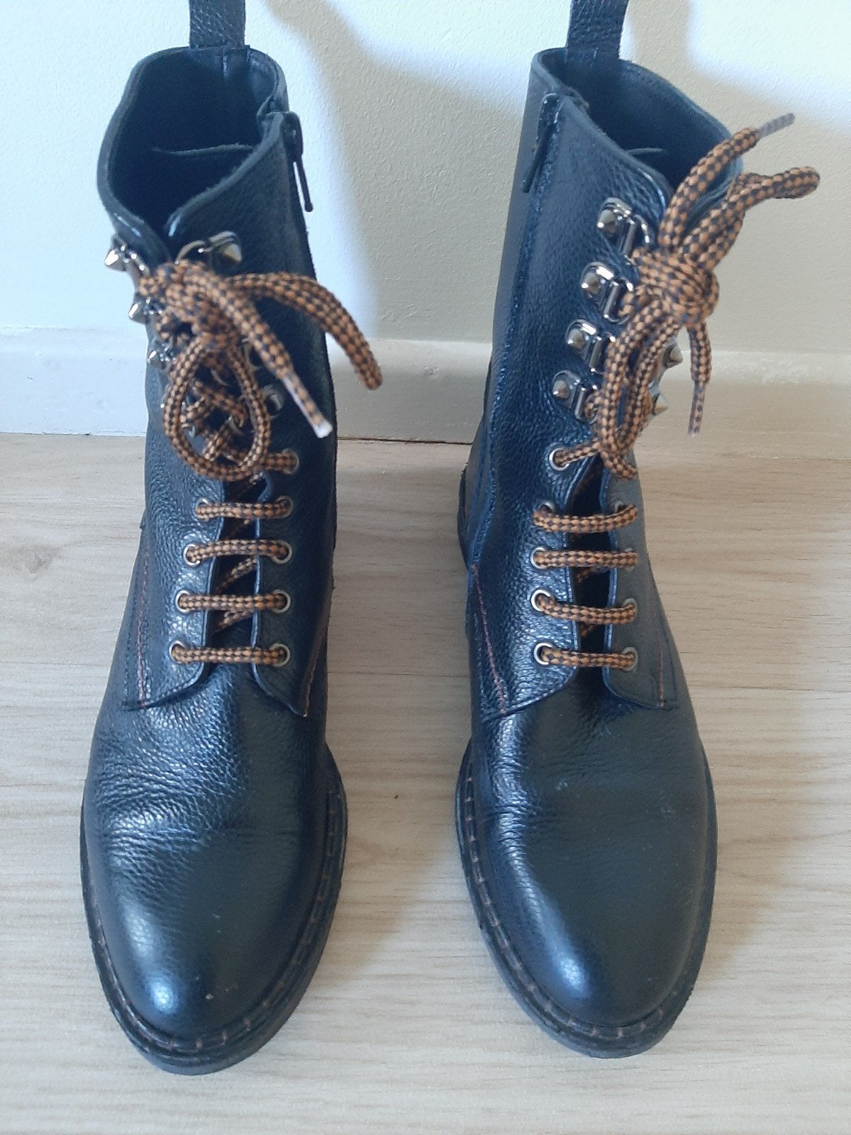 Elegante, lederen veterboots, Zwart, Lage of Enkellaarzen, Ophalen of Verzenden, Zo goed als nieuw