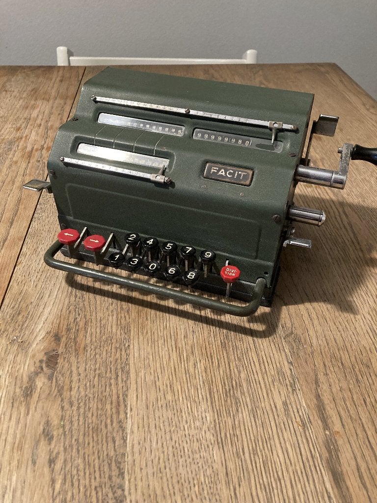 Facit tk-model mechanische rekenmachine, Ophalen