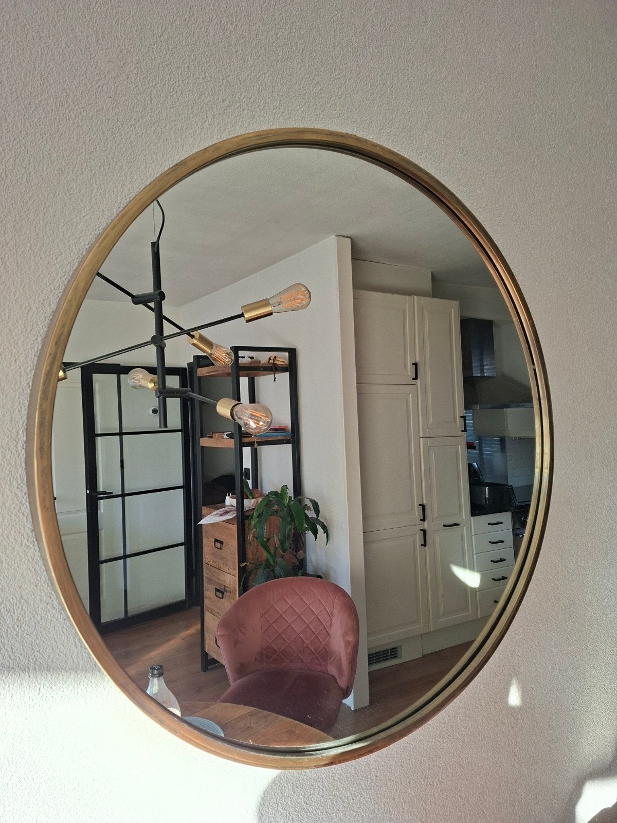 Grote ronde spiegel met gouden rand, Huis en Inrichting, Ophalen, Rond, Zo goed als nieuw, 75 tot 100 cm