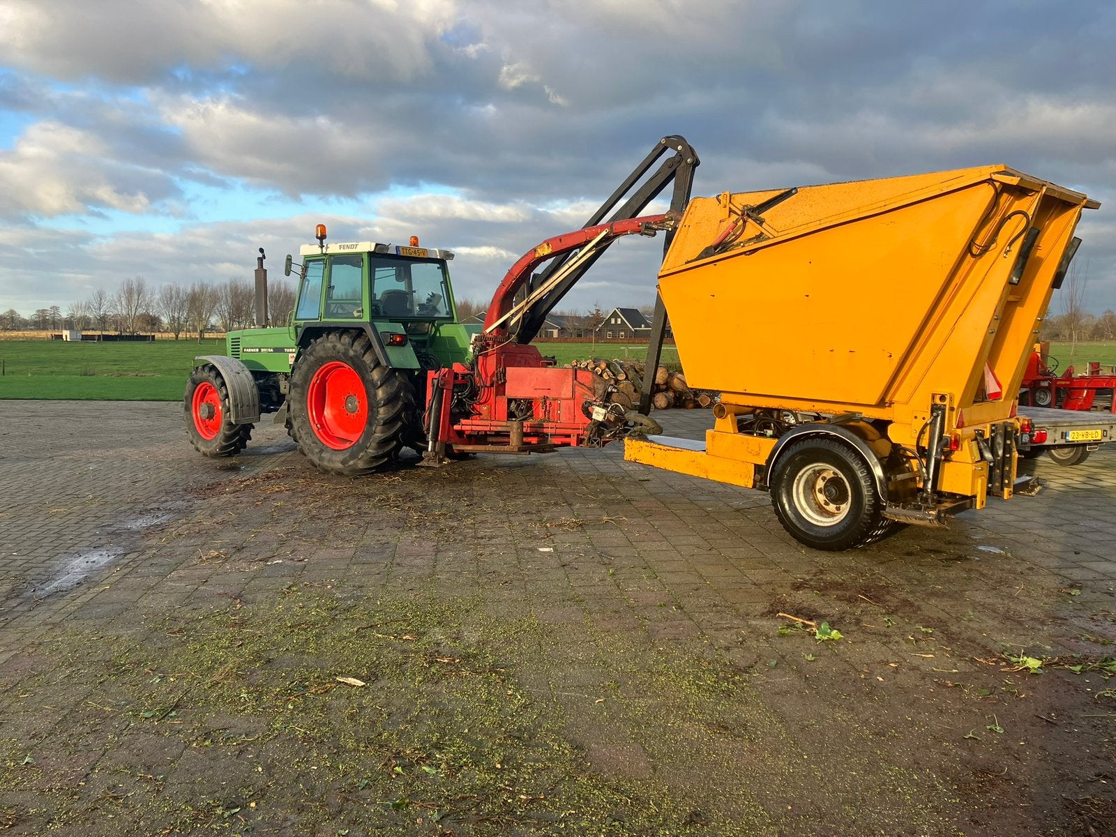 TP 960 PH Versnipperaar met Mowi 2255 kraan, 33 - 40 uur, Overige niveaus, Starter, Overige vormen