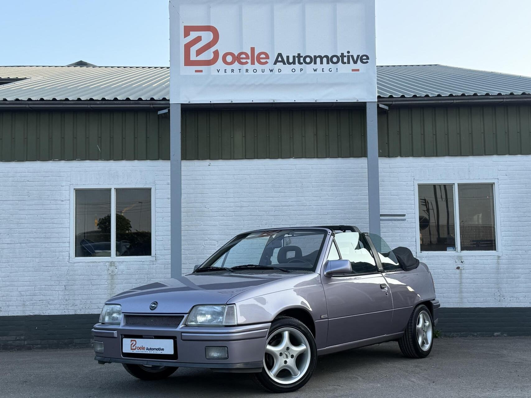 Opel Kadett Cabrio 1.6i GL kat / Orig NL / TOPSTAAT!, Auto's, Voorwielaandrijving, Gebruikt, Zwart, 4 cilinders