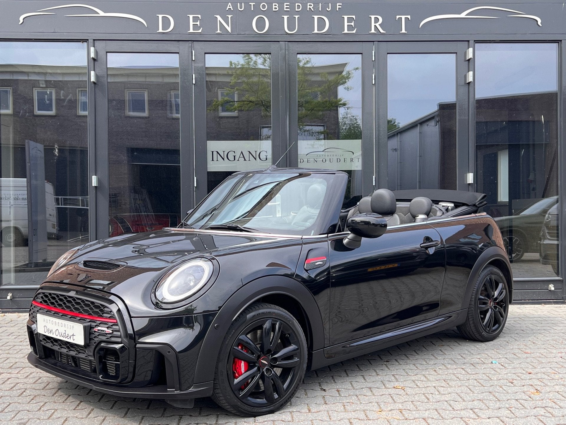 MINI Cabrio 2.0 John Cooper Works Classic AUT. JCW HEAD UP/H, Auto's, Mini, 1998 cc, 232 pk, Gebruikt, 4 stoelen