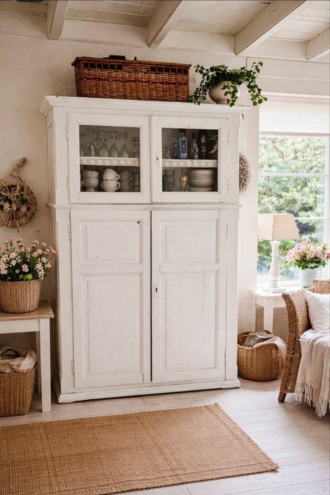 Grote witte Franse brocante eiken schoolkast, Huis en Inrichting, Kasten | Buffetkasten, Ophalen