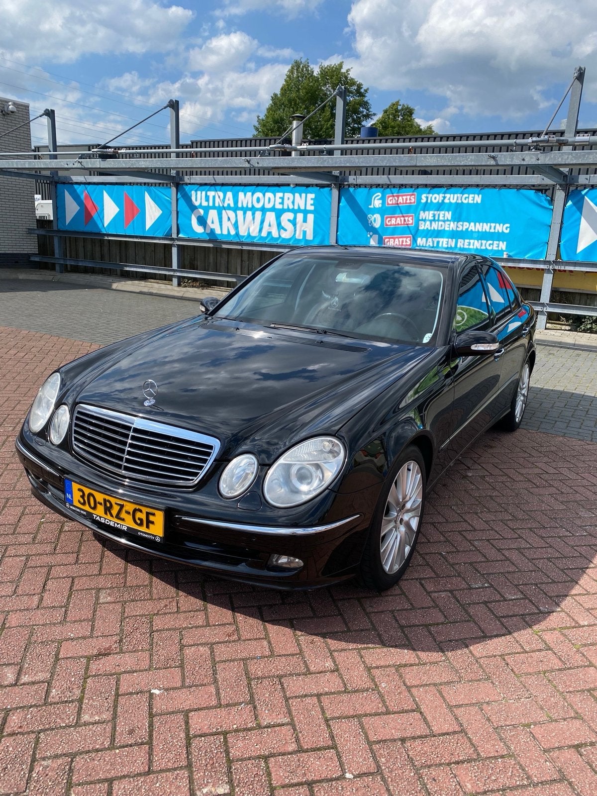 Mercedes-Benz E-Klasse 2.1 CDI E220 Sedan AUT 2005 Zwart, Automaat, 4 cilinders, Zwart, Origineel Nederlands