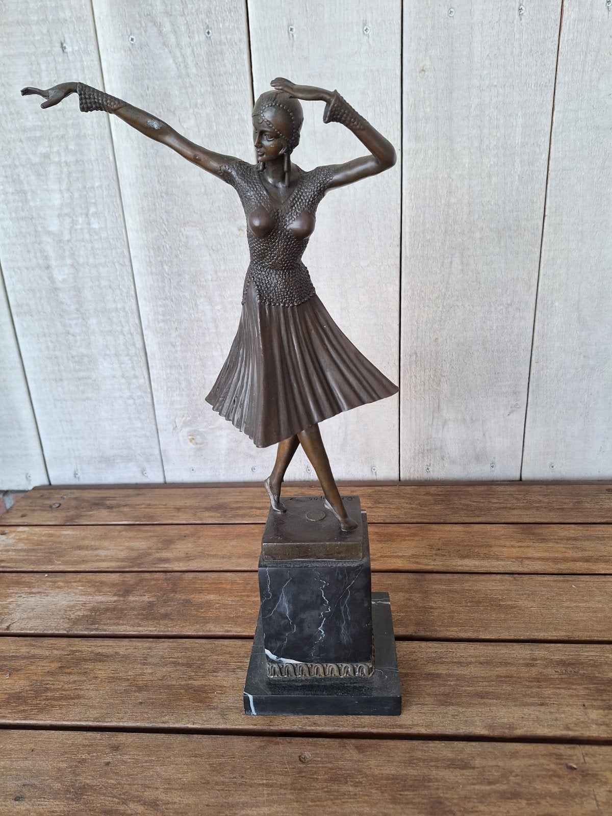 Art Deco bronzen beeld van danseres op marmeren sokkel, Antiek en Kunst, Kunst | Beelden en Houtsnijwerken, Art deco, Ophalen of Verzenden