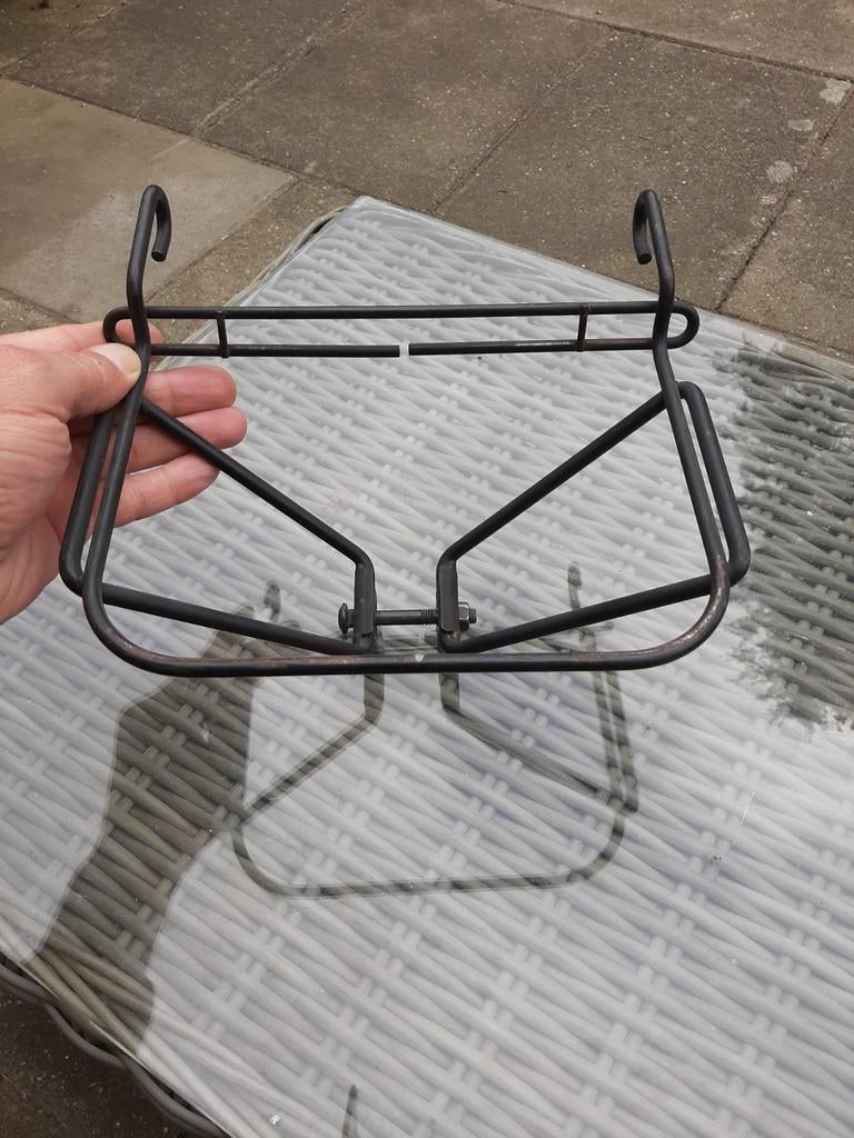 Beugel om een fietsmand aan te hangen, Ophalen of Verzenden