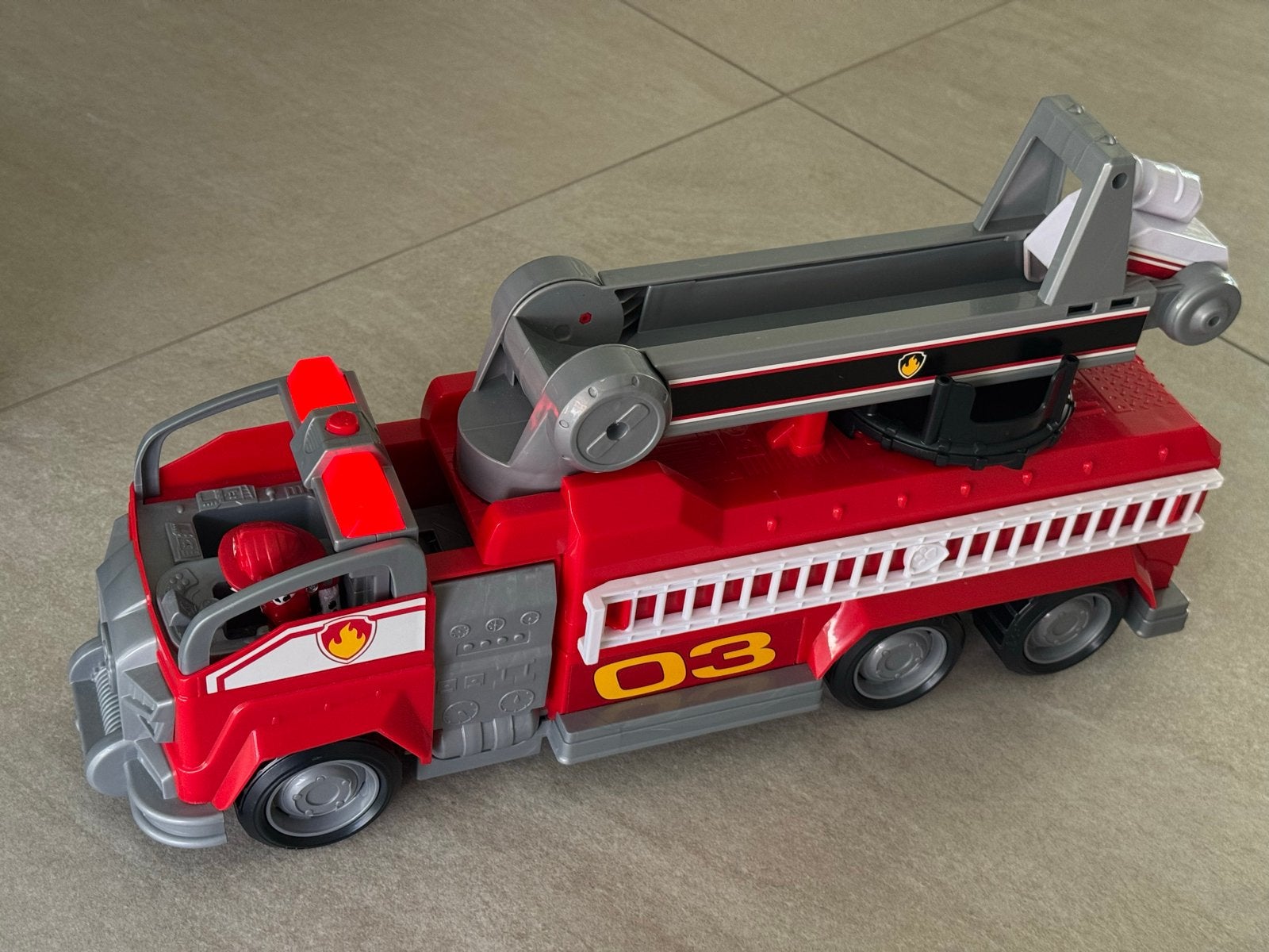 Paw Patrol Marshall's Ultimate Rescue Brandweerwagen, Ophalen, Zo goed als nieuw