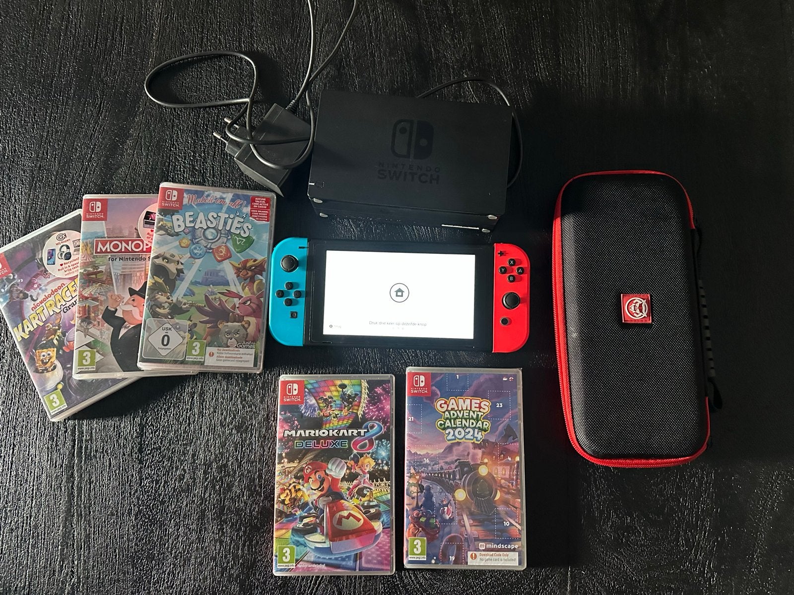 Nintendo Switch, Spelcomputers en Games, Spelcomputers | Nintendo Switch, Ophalen, Met games, Met 2 controllers, Zo goed als nieuw