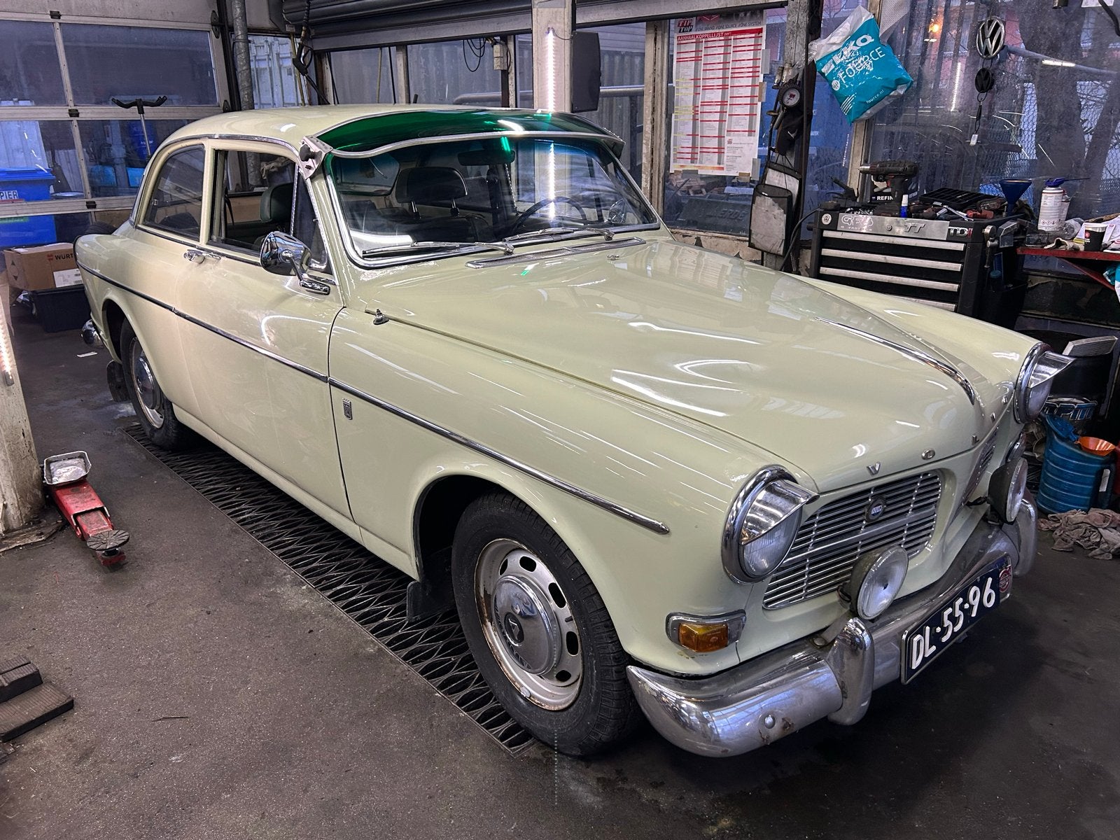Volvo Amazon B18 - uit 1966 goed rijdend project., Ophalen, Gebruikt, Achterklep, Voor