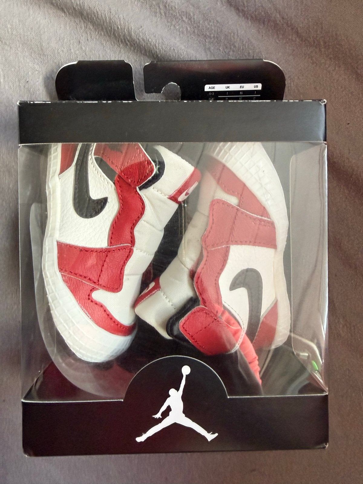 Jordan 1 Crib Bootie - Rood/Wit/Zwart (Maat 19.5), Ophalen of Verzenden, Nieuw, Jongetje of Meisje, Slofjes