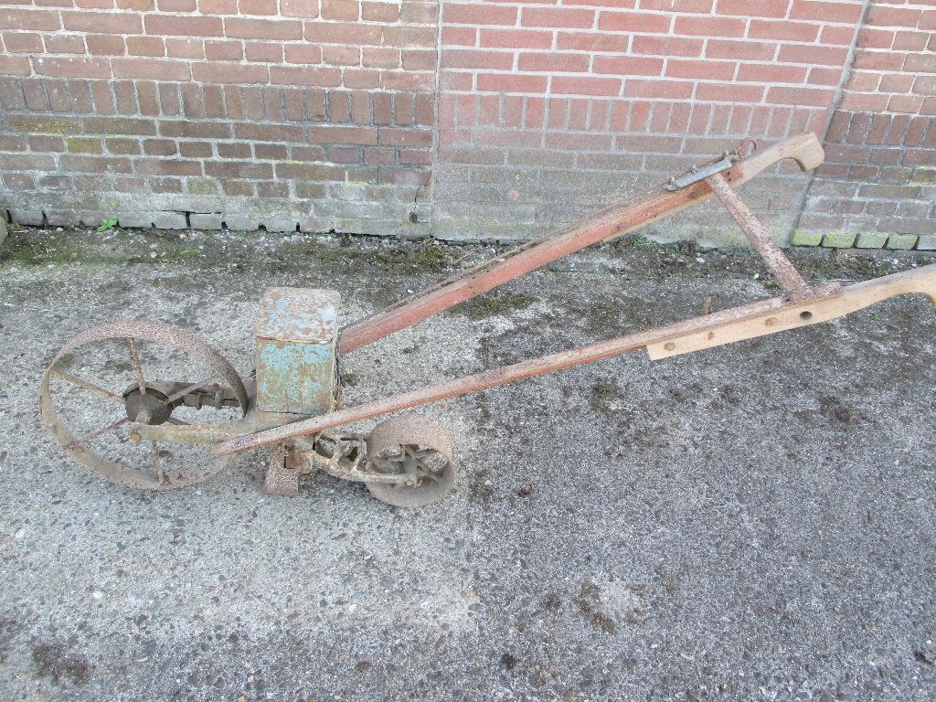 vintage handzaaimachine, Antiek en Kunst, Antiek | Gereedschap en Instrumenten, Ophalen