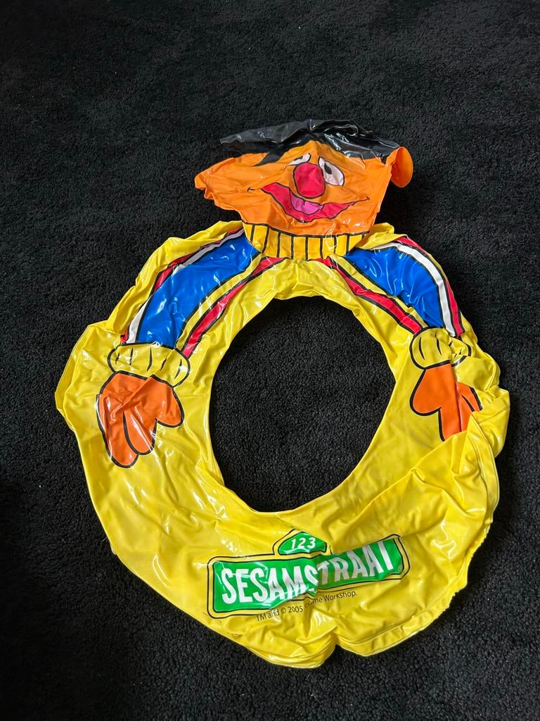 Sesamstraat zwemband Ernie - Opblaasbare zwemring, Ophalen of Verzenden, Zo goed als nieuw
