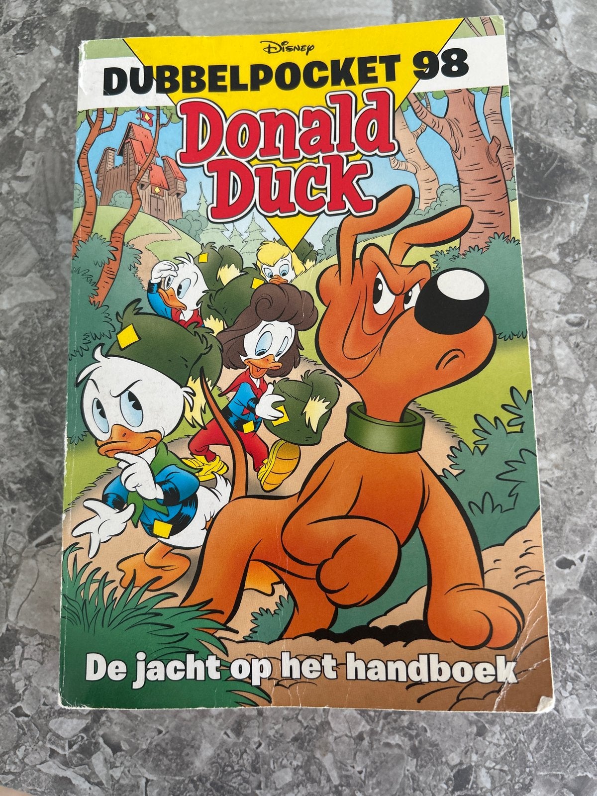 Donald Duck Dubbelpocket 98 - De jacht op het handboek, Boeken, Stripboeken, Eén stripboek, Ophalen of Verzenden, Gelezen