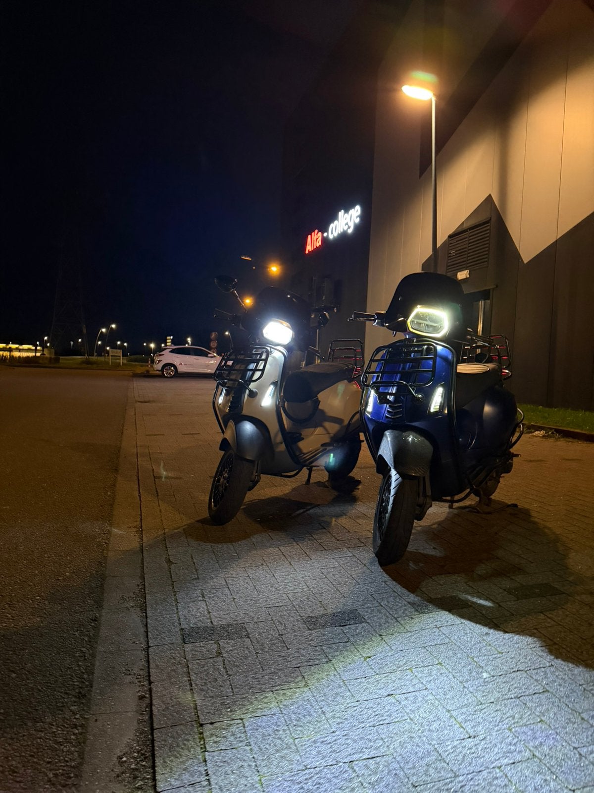 Vespa sprint, Ophalen of Verzenden, Zo goed als nieuw