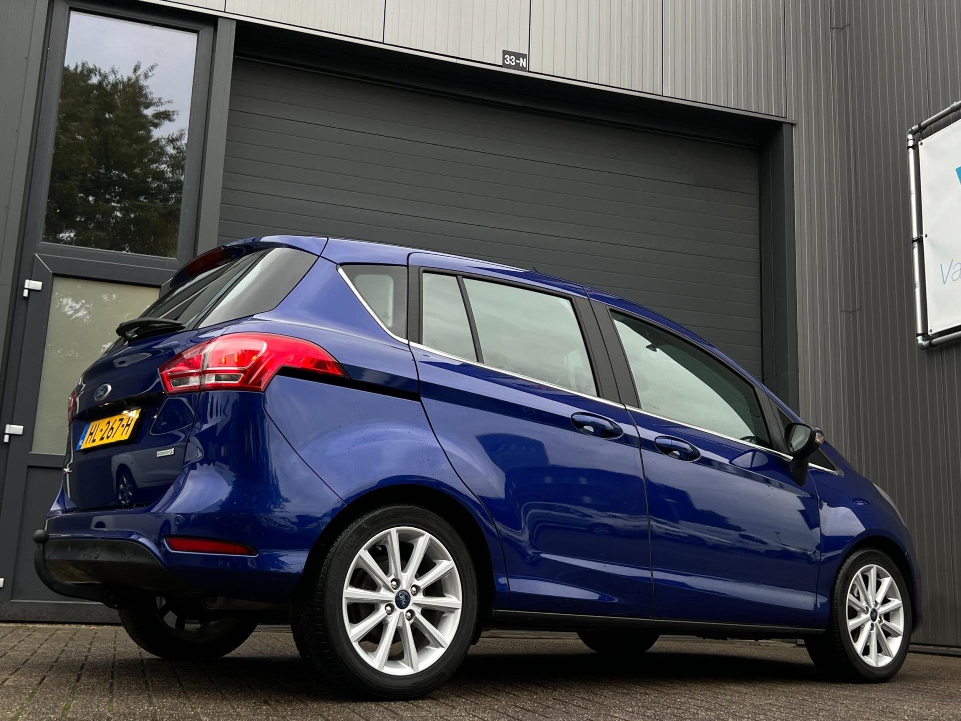 Ford B-Max 1.0 EcoBoost Titanium | 2x PDC | Camera | Navigat, Voorwielaandrijving, Gebruikt, Origineel Nederlands, Bedrijf