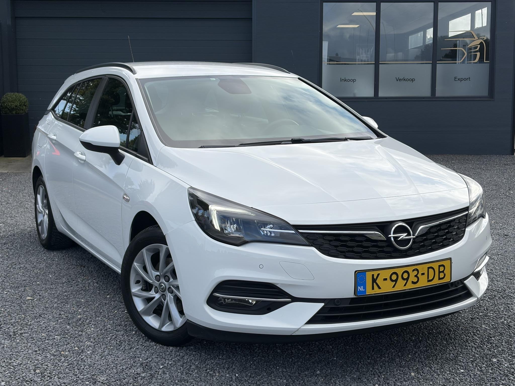Opel Astra Sports Tourer 1.2 Edition ✓Camera ✓110pk✓2e, Auto's, Voorwielaandrijving, Stof, Gebruikt, 1199 cc