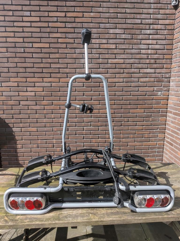 Brink Thule Fietsendrager voor afneembare trekhaak, Ophalen, Gebruikt, 2 fietsen, Trekhaakdrager