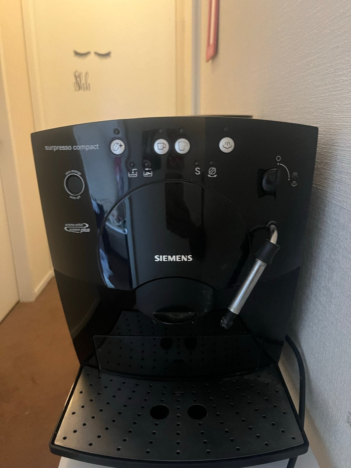 Siemens Surpresso Compact Espresso Apparaat met Schoonmaaksp, Ophalen, Afneembaar waterreservoir, Gebruikt, Espresso apparaat