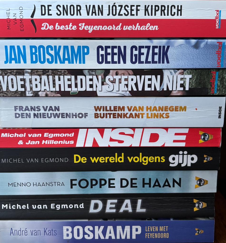 9x Voetbal International/Voetbal Inside/VI boeken, Boeken, Sportboeken, Ophalen of Verzenden, Zo goed als nieuw, Balsport