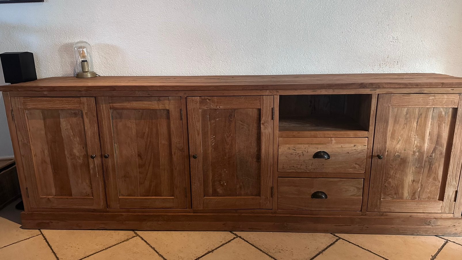 Massief houten dressoir / tv meubel, Huis en Inrichting, Ophalen, Met lade(s), Zo goed als nieuw, 200 cm of meer