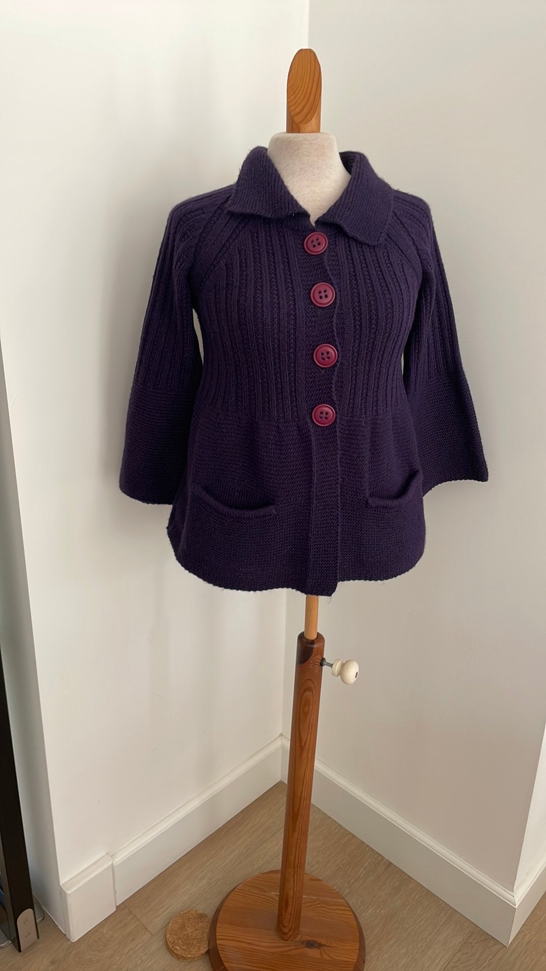 “wollen” vest van Essentiel Antwerp, mt S, Verzenden, Maat 36 (S), Paars
