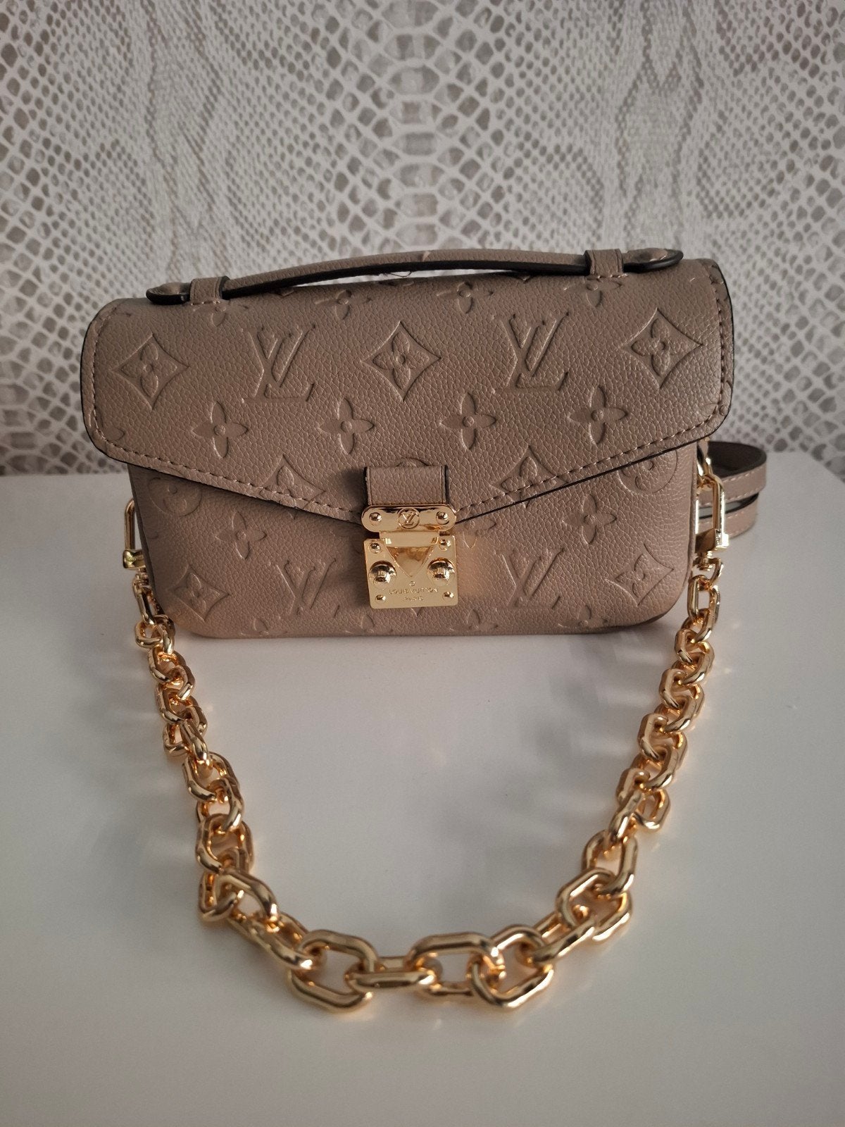Taupe kleurige schoudertas, Verzenden, Zo goed als nieuw, Beige, Schoudertasje