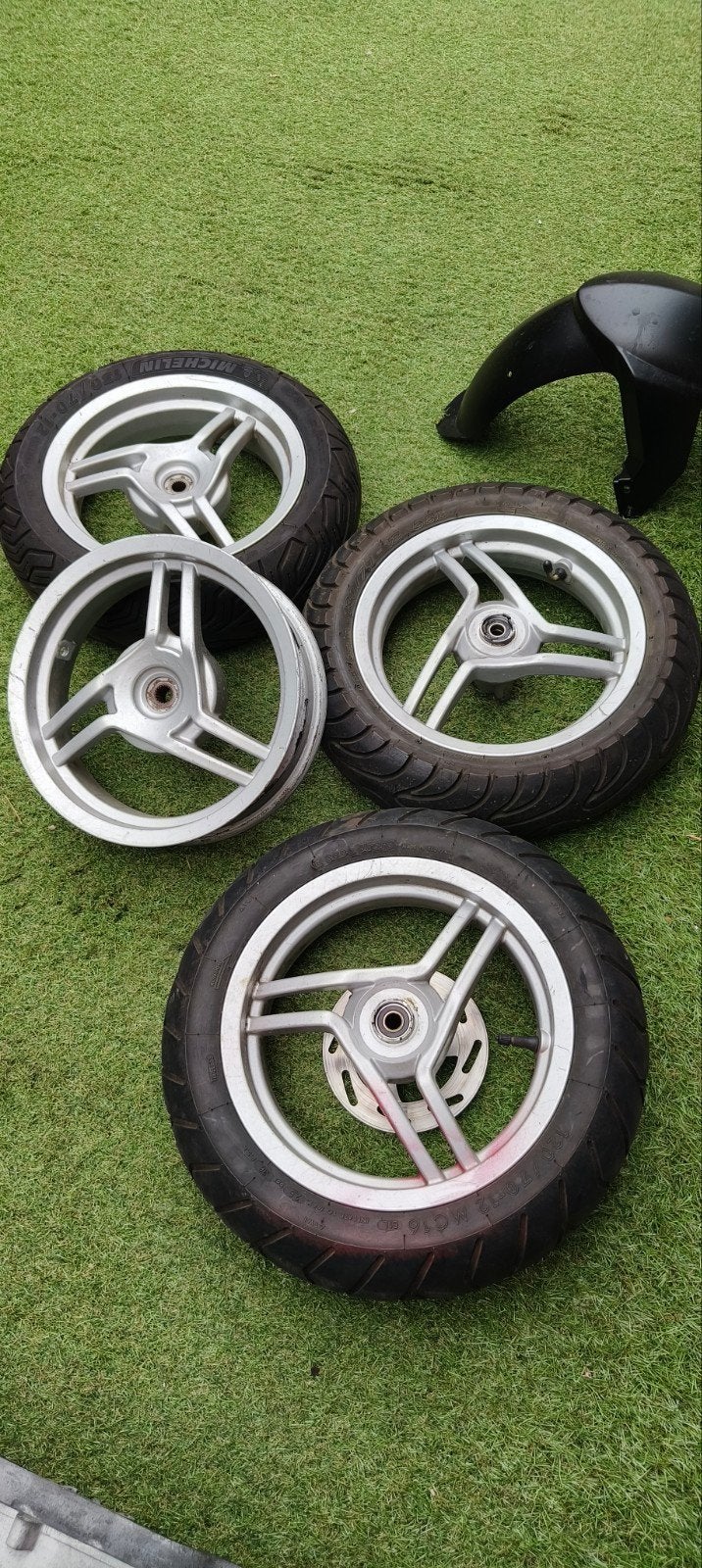 Ludix 12 inch wielen (2 voor, 2 achter), Ophalen