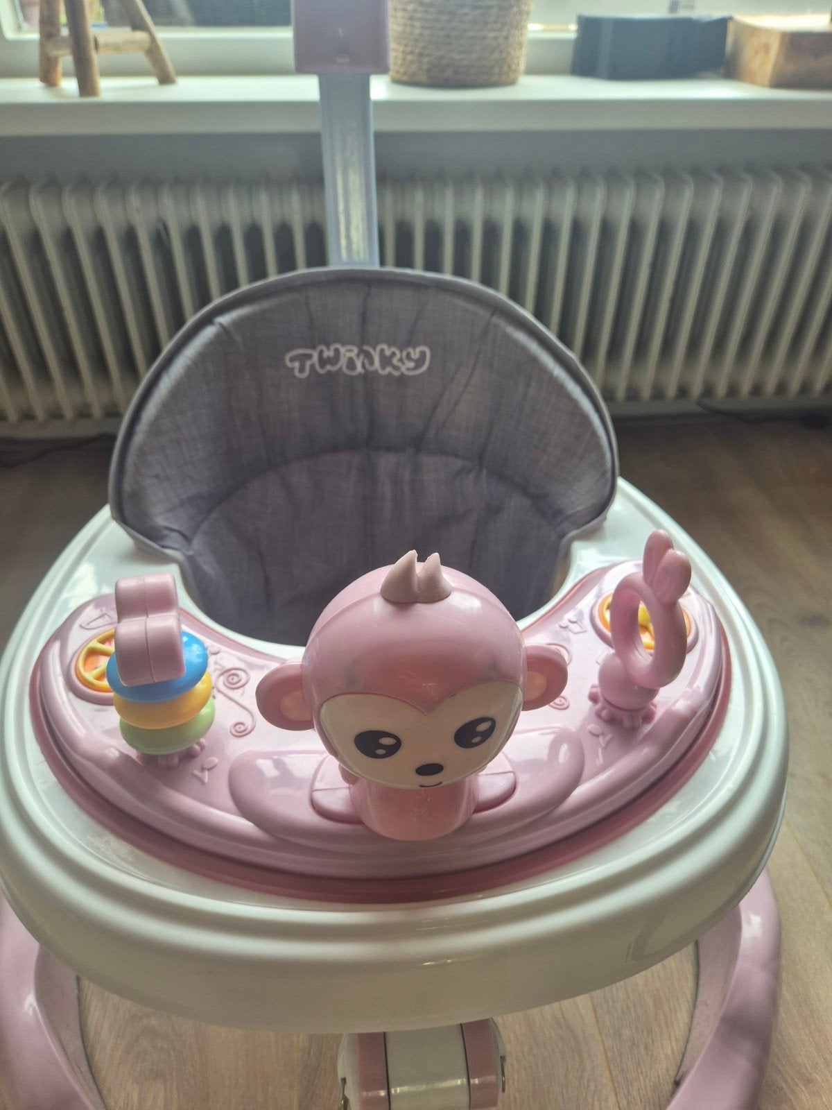 Twinky Babywalker - Loopstoel Roze, Ophalen, Zo goed als nieuw