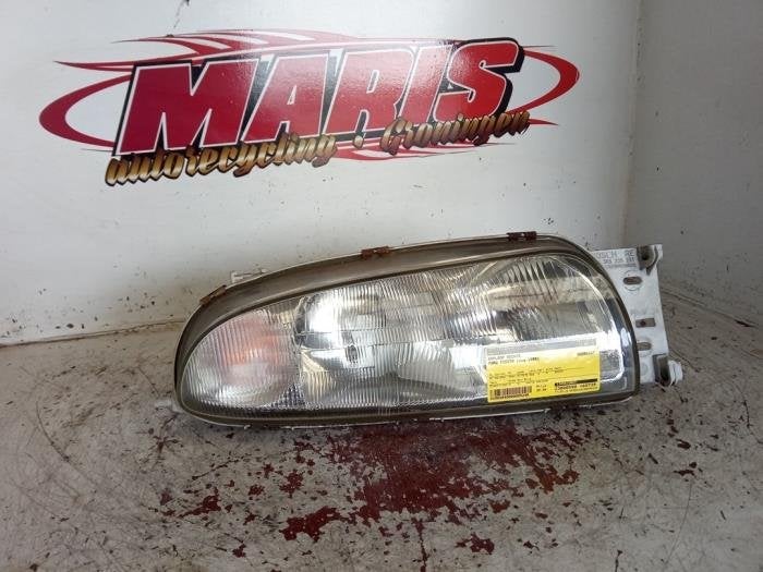 Koplamp rechts van een Ford Fiesta, Gebruikt, -, -, Ophalen of Verzenden