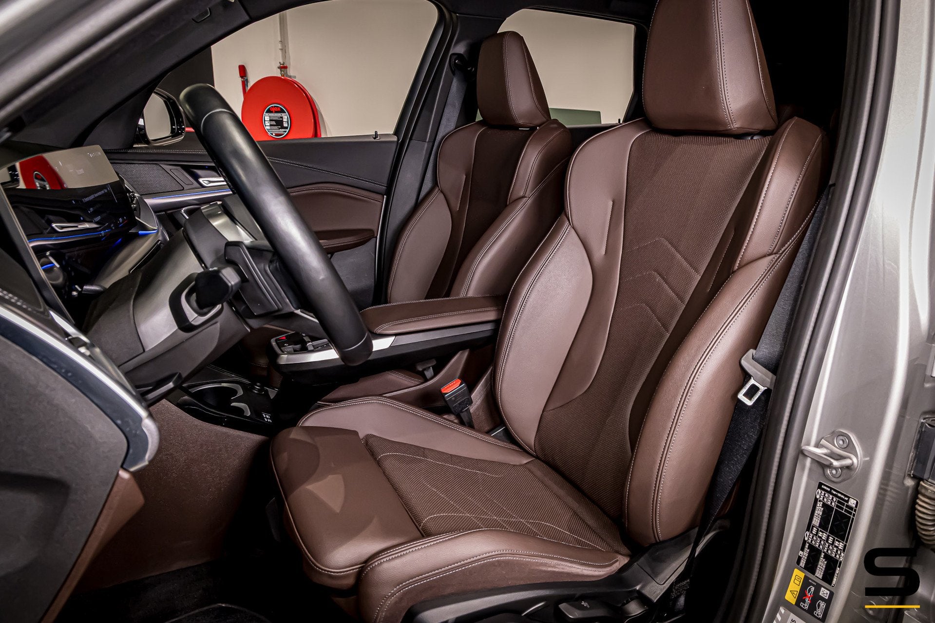 BMW X1 XDrive25e|M-sport|ShadowLine|LED|Comfort Access|1eig, Dealer onderhouden, Hybride Elektrisch/Benzine, 3 cilinders, SUV of Terreinwagen
