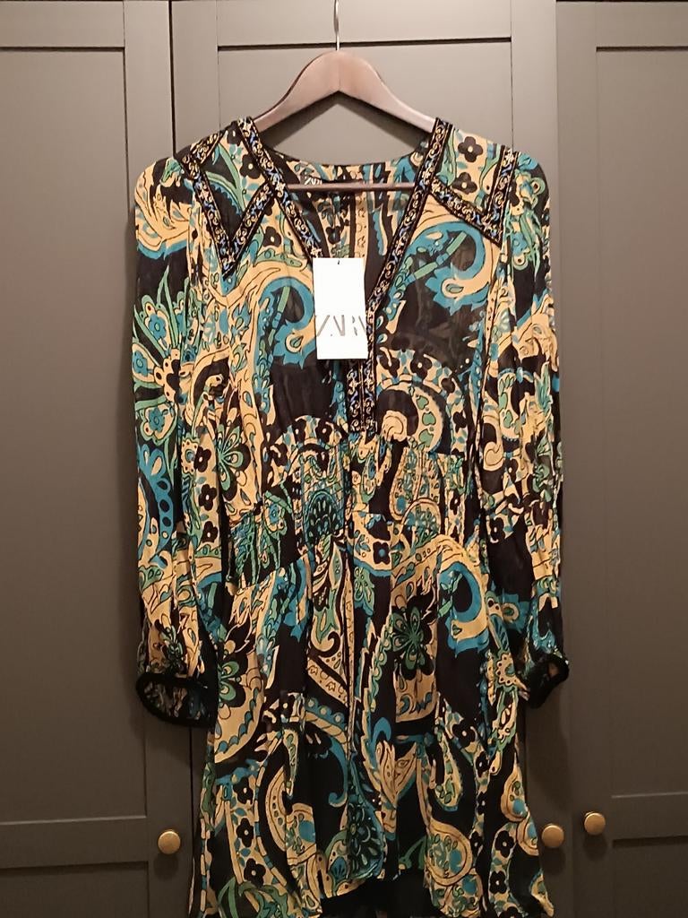 Zara jurk met print en borduursels, Overige kleuren, Zara, Maat 42/44 (L), Nieuw