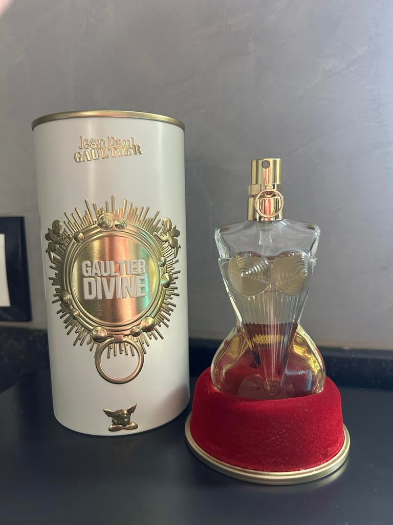 Jean Paul Gaultier - Gaultier Divine (30 ml), Sieraden, Tassen en Uiterlijk, Uiterlijk | Parfum, Ophalen of Verzenden, Zo goed als nieuw