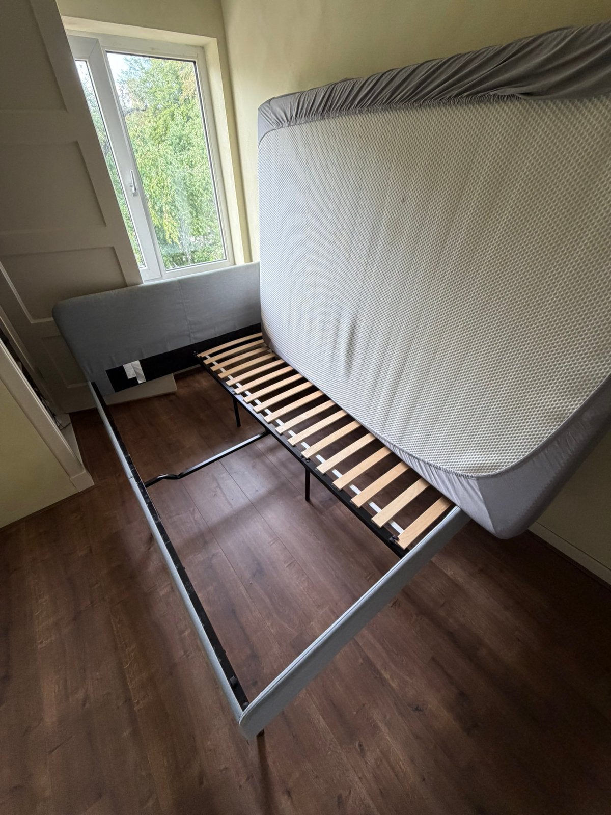 Free IKEA Slattum bed, Huis en Inrichting, Slaapkamer | Bedden, Ophalen, Gebruikt, Tweepersoons, 140 cm