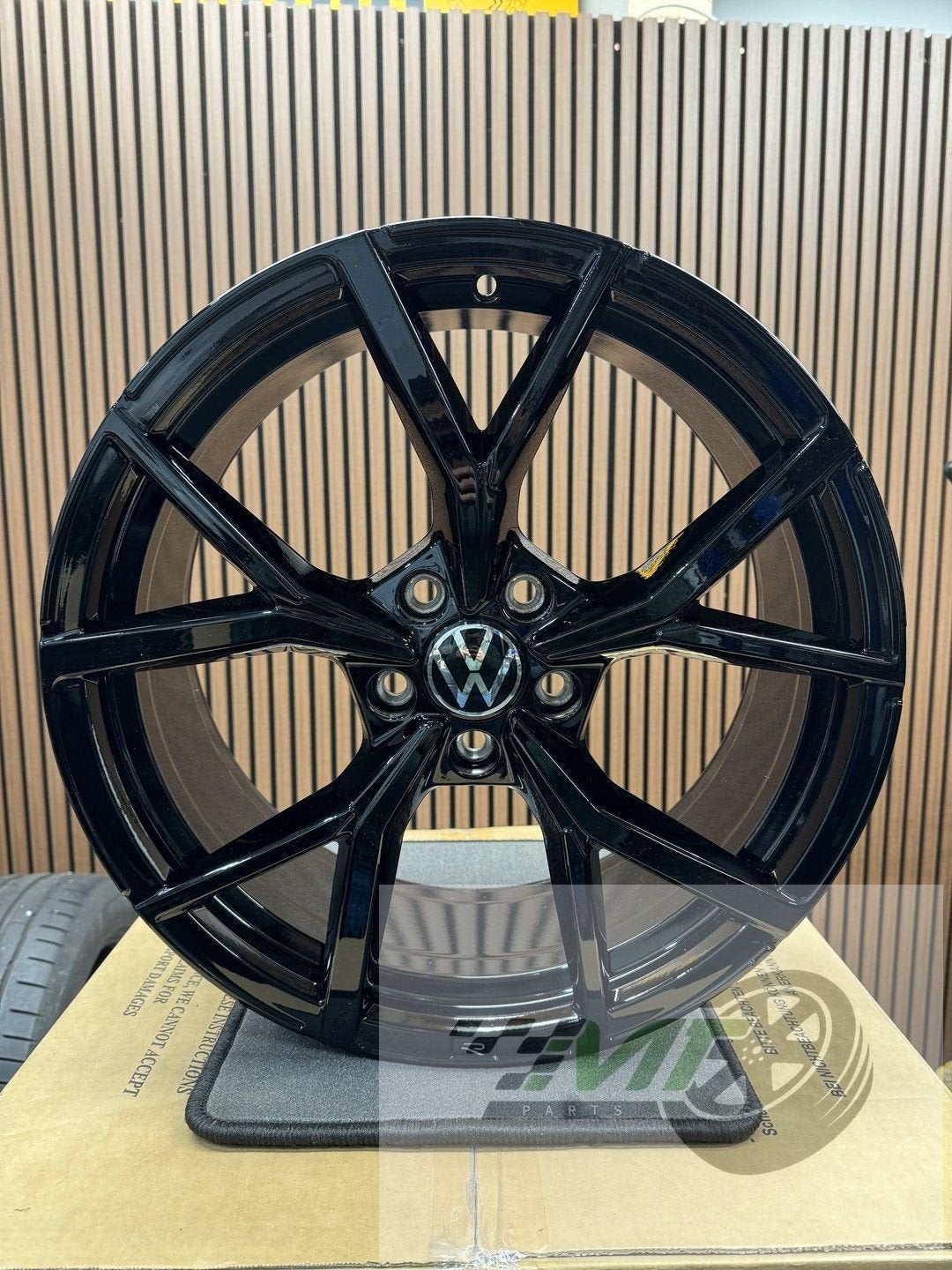 19” Vw Golf 8 R ESTORIL velg 5H0601025S 5H0601025AD NEW OEM, 19 inch, -, -, Nieuw