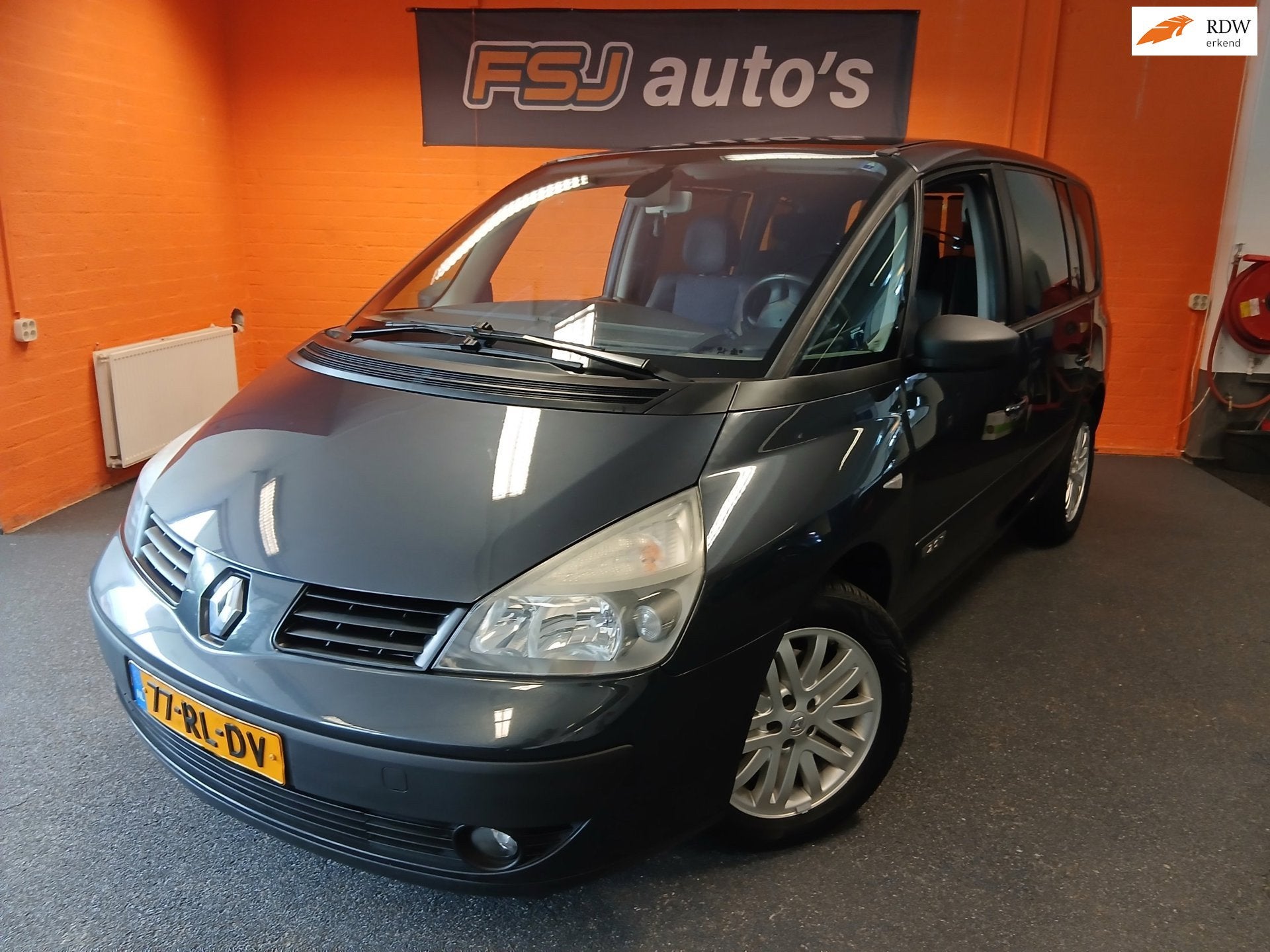 Renault Espace 2.0 TURBO / AUTOMAAT / DYNAMIQUE / AIRCO!, Auto's, Renault, 1998 cc, Zwart, 4 cilinders, 2000 kg