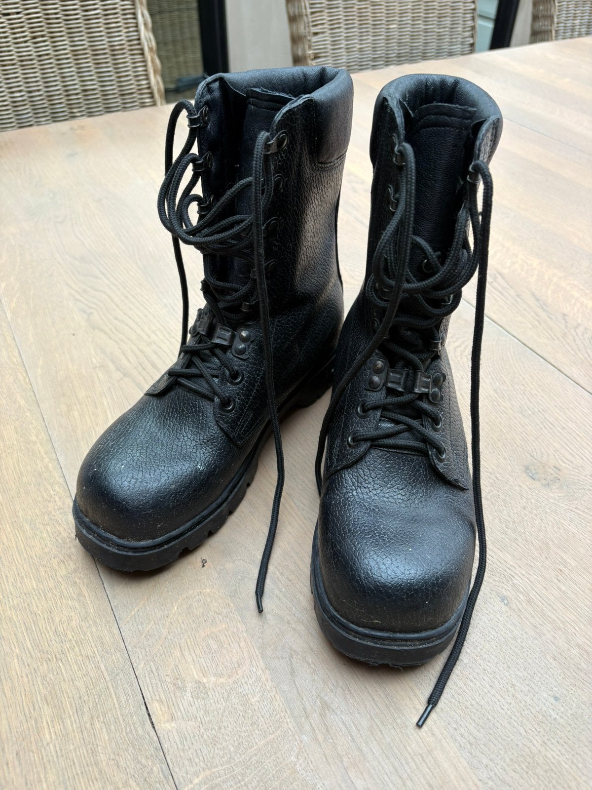 Militaire lasrzen 50 euro, Ophalen, Tweedehands, Laarzen