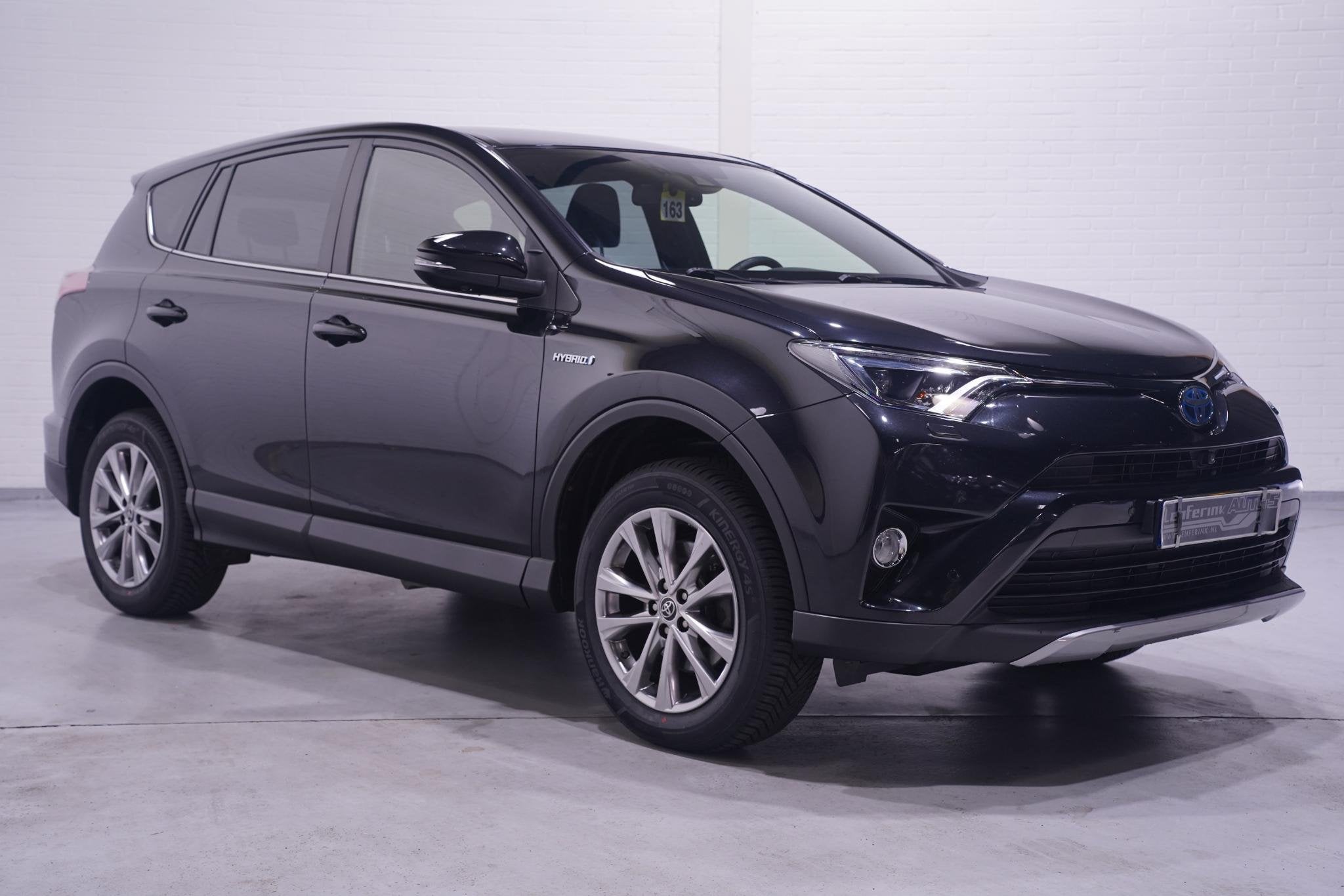 Toyota RAV4 2.5 Hybrid AWD Dynamic navigatie lederen-bekledi, Auto's, Automaat, Dealer onderhouden, Gebruikt, Euro 6