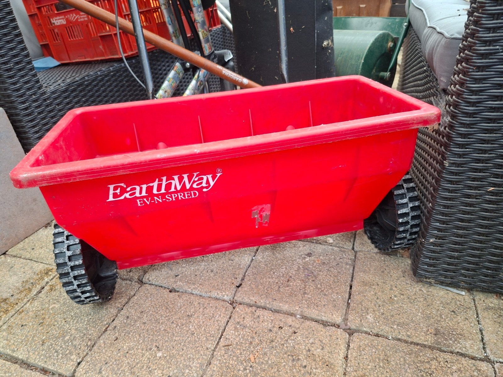 EarthWay EV-SPRED Graszaad/Mest Strooier - 10-15 kg, Tuin en Terras, Ophalen, Gebruikt
