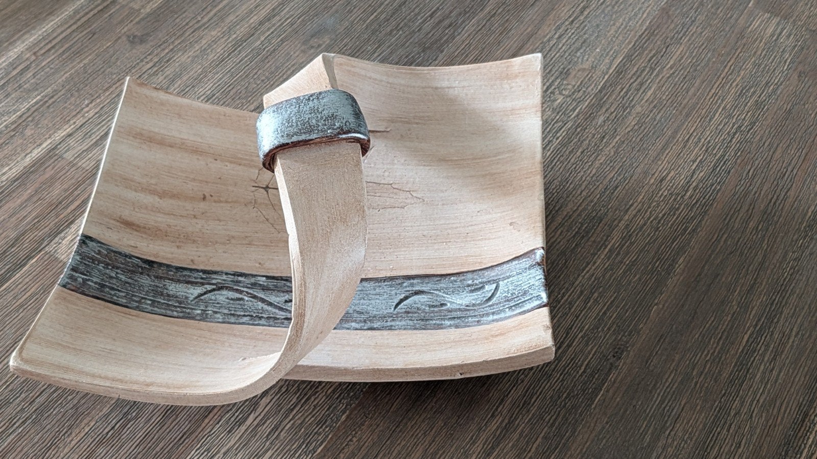 leuke houten schaal met metalen versiering, Ophalen, Nieuw, Zilver, Overige materialen