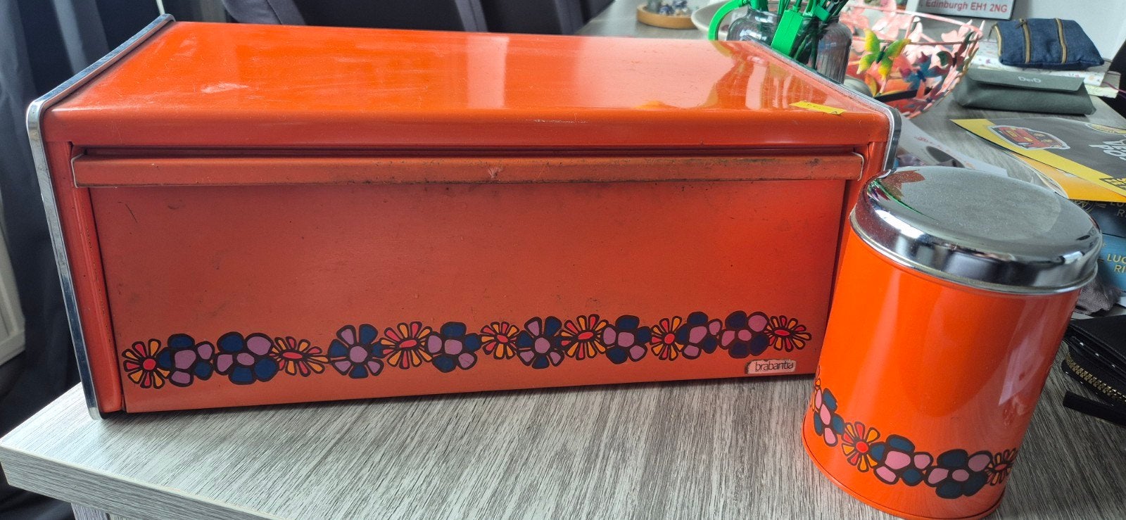 Vintage Brabantia broodtrommel en voorraadpot oranje, Gebruikt, Ophalen of Verzenden, Metaal, Broodtrommel