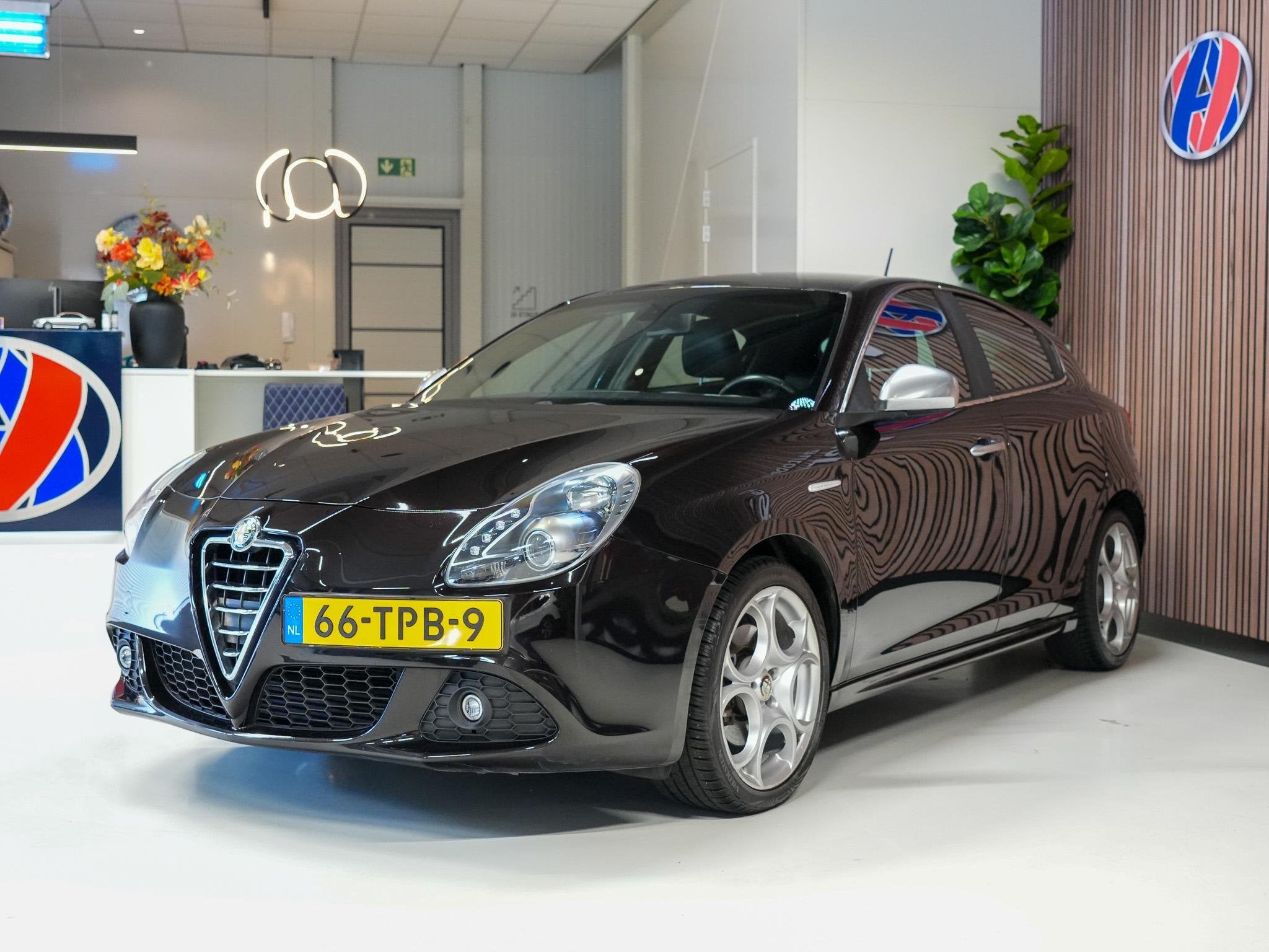Alfa Romeo Giulietta 1.4 T Distinctive, Voorwielaandrijving, Stof, Gebruikt, Euro 6
